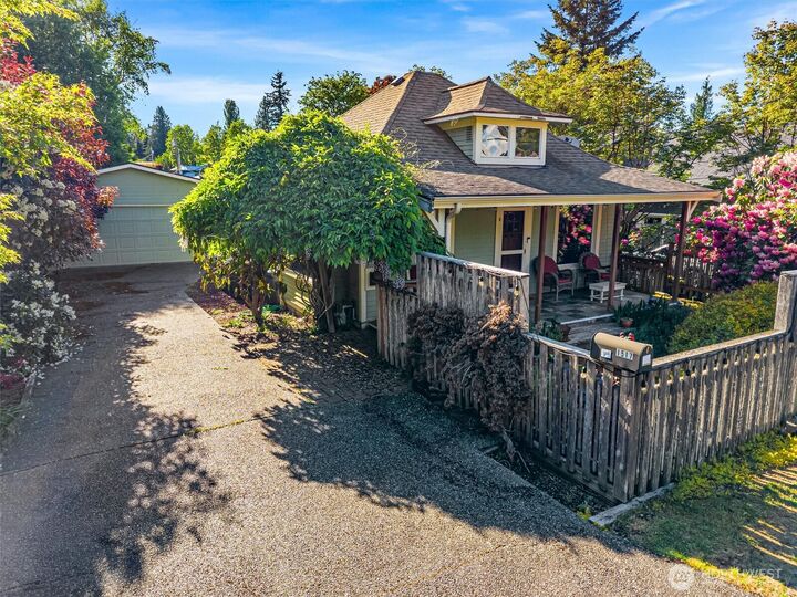 Property Photo: 1517 Fairvew Street WA 98229