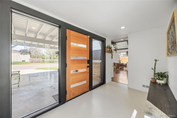 Property Photo:  1380 S Dahlia Street  CO 80222 