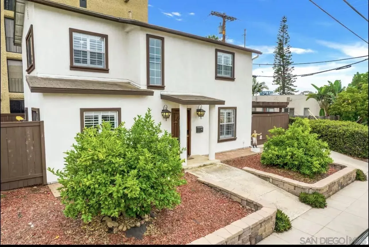 Property Photo:  309 W Lewis  CA 92103 