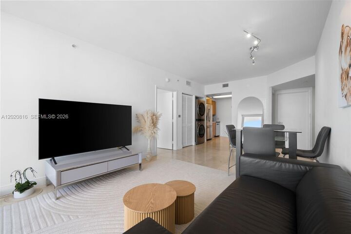 Property Photo: 6365 Collins Ave 1909 FL 33141