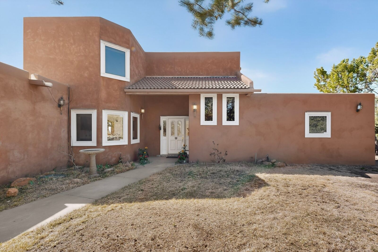 Property Photo: 2 Toltec Road NM 87505