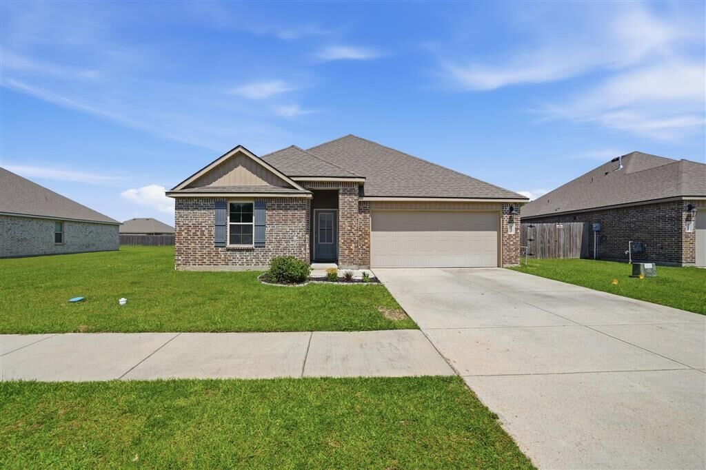 Property Photo: 816 Coulee Bend Boulevard LA 70611