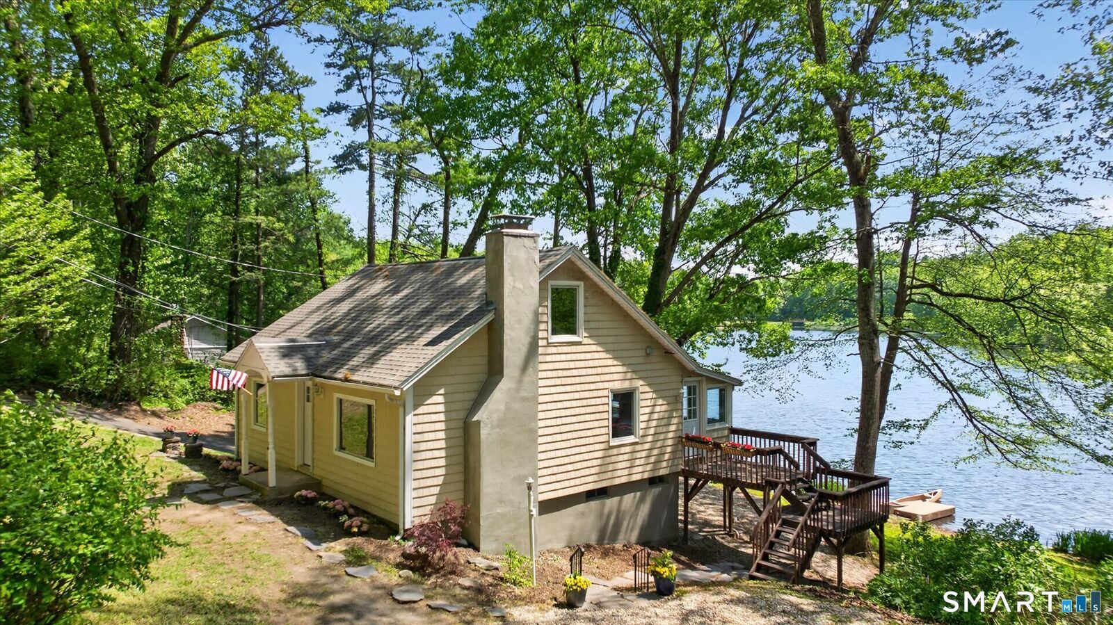 Property Photo:  35 Hemlock Road  CT 06035 