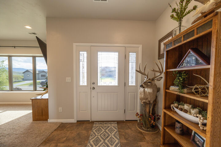 Property Photo:  629 Osprey Boulevard  WY 82801 