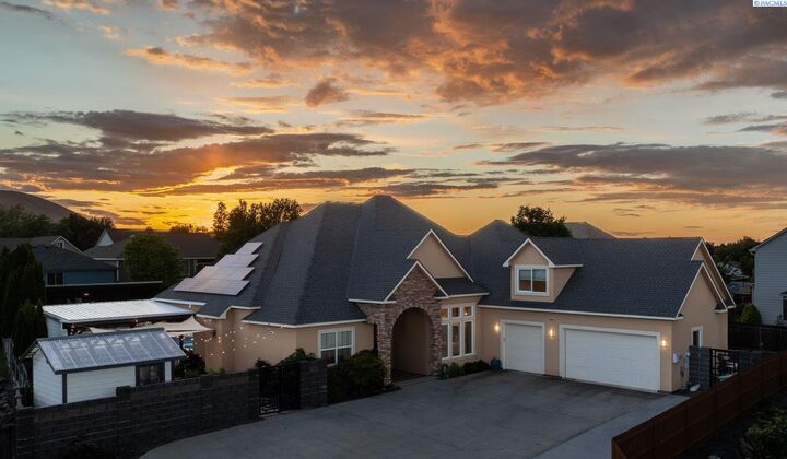 Property Photo:  3659 Nottingham Dr.  WA 99352 