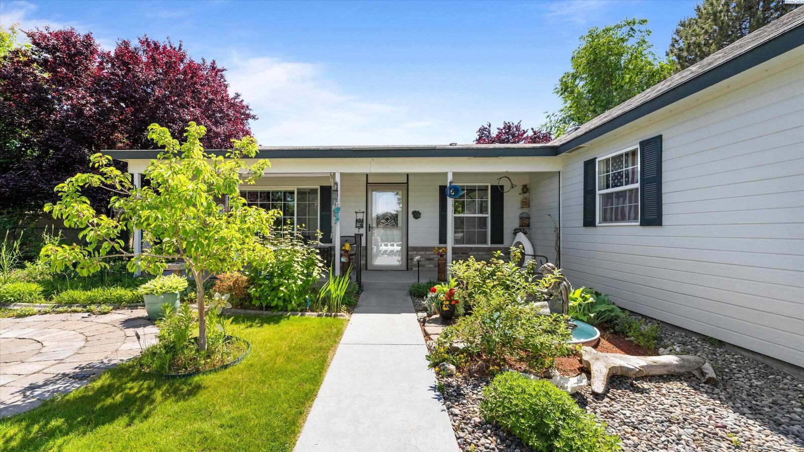 Property Photo: 4110 Hilltop Dr WA 99301