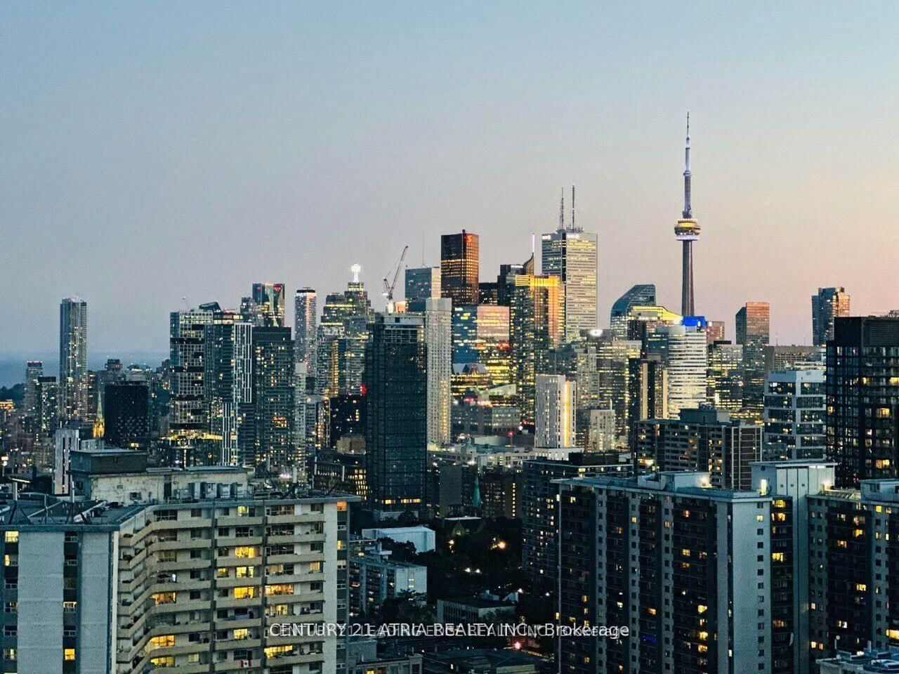 Property Photo:  585 Bloor Street E 3619  ON M4W 0B3 