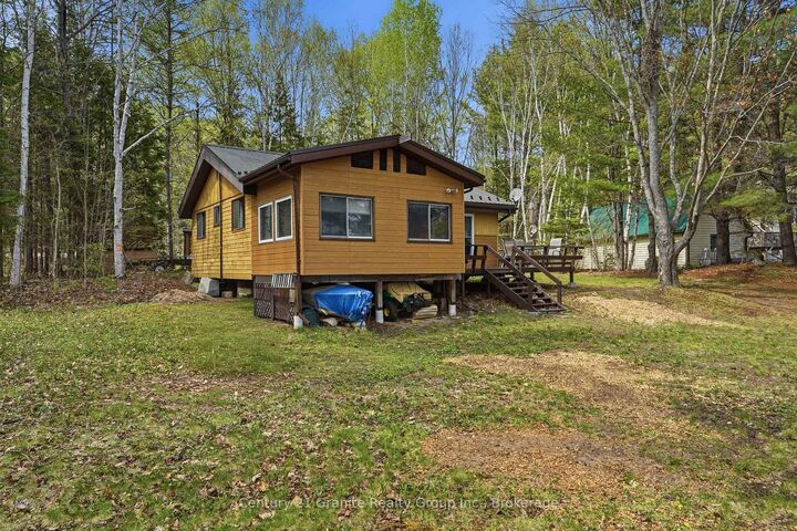 Property Photo: 10 Harriets Point Road ON K0L 2R0