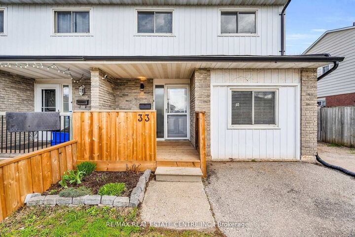 Property Photo: 33 Fourth Avenue ON L9W 3S7
