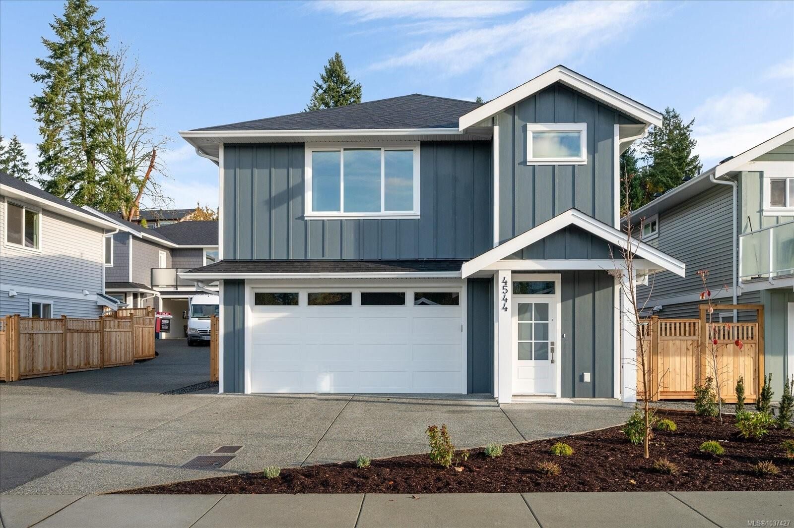 Property Photo:  4544 Suncrest Rd  BC V9T 0M6 