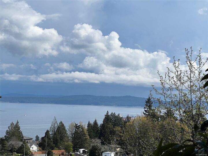 Property Photo:  846 Craig Rd  BC V9G 2C4 