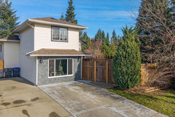 Property Photo:  2121 Lexington Pl  BC V9N 9C5 