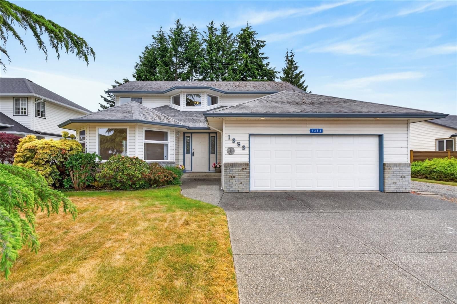 Property Photo: 1353 Ocean View Ave BC V9M 3R2