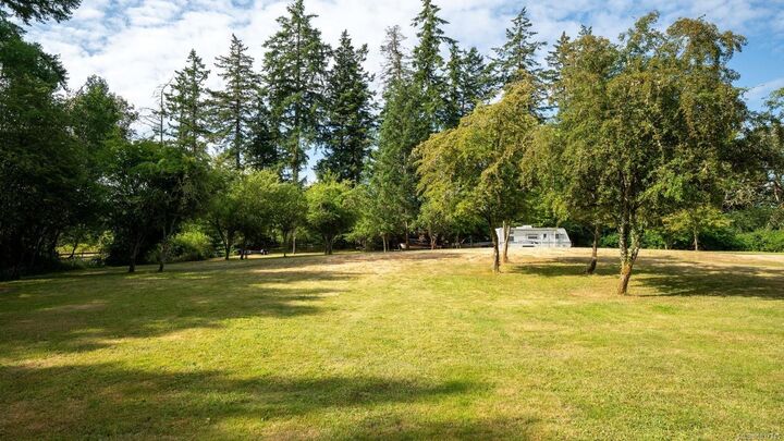Property Photo:  485 Beaver Lake Rd  BC V9E 2J7 