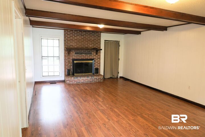 Property Photo:  826 Windsorwood Drive  AL 36784 