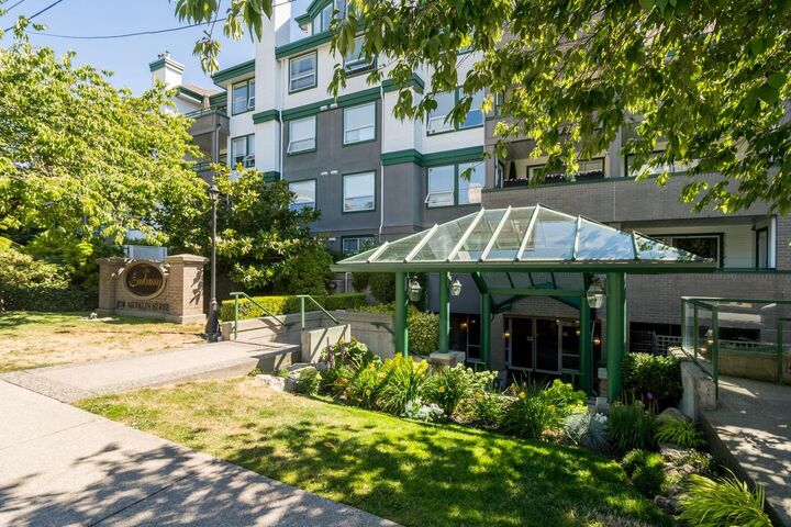 Property Photo:  1576 Merklin Street 409  BC V4B 5K2 