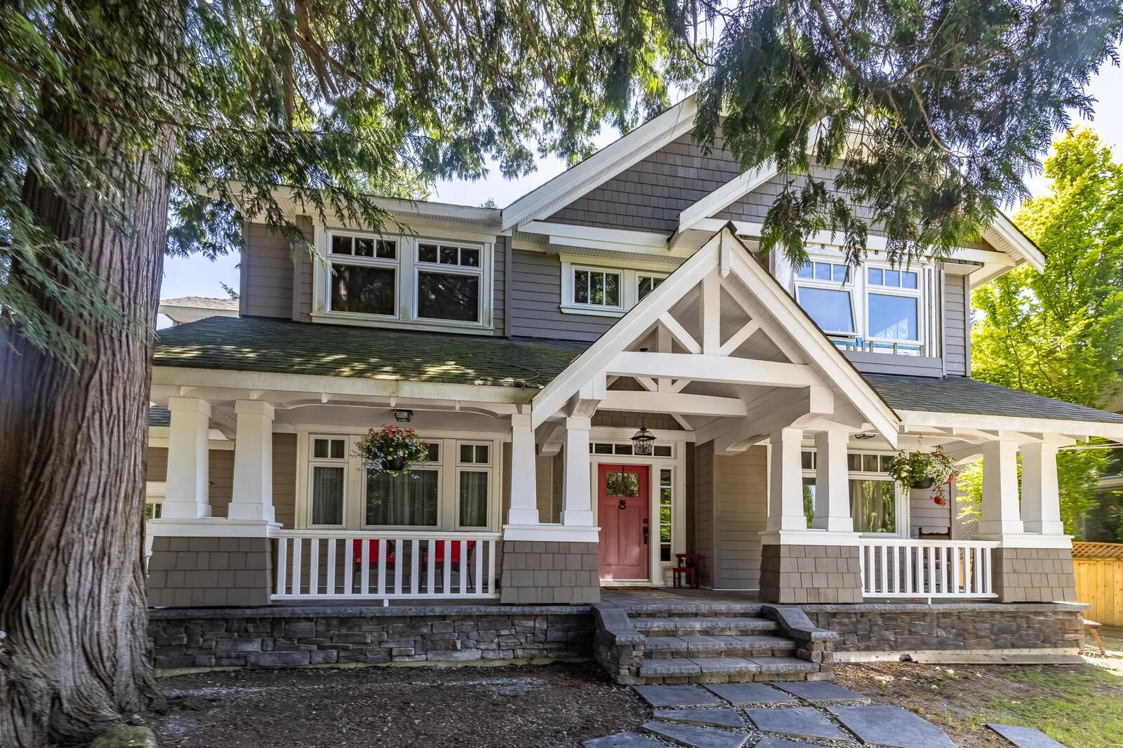 Property Photo: 12522 26A Avenue BC V4A 2M3