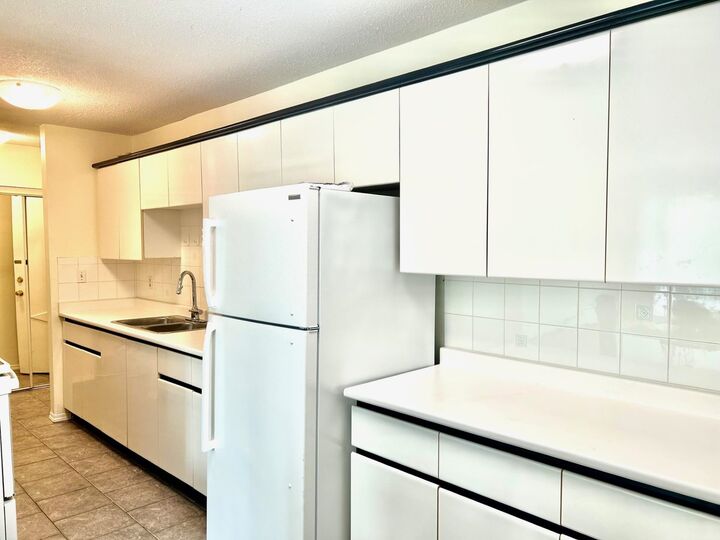 Property Photo: 6420 Buswell Street 110 BC V6Y 2G3