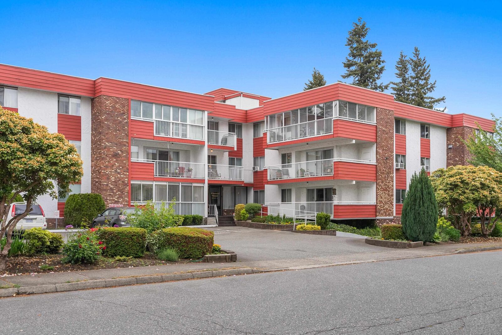 Property Photo: 32025 Tims Avenue 111 BC V2T 2H3