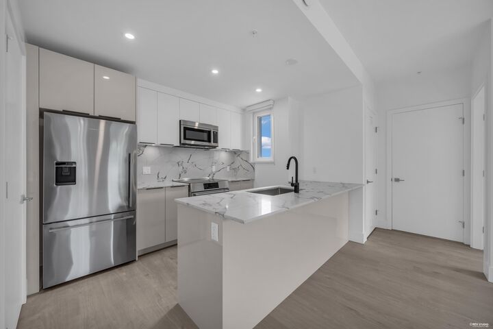 2250 E 1st Avenue 309 — photo 1
