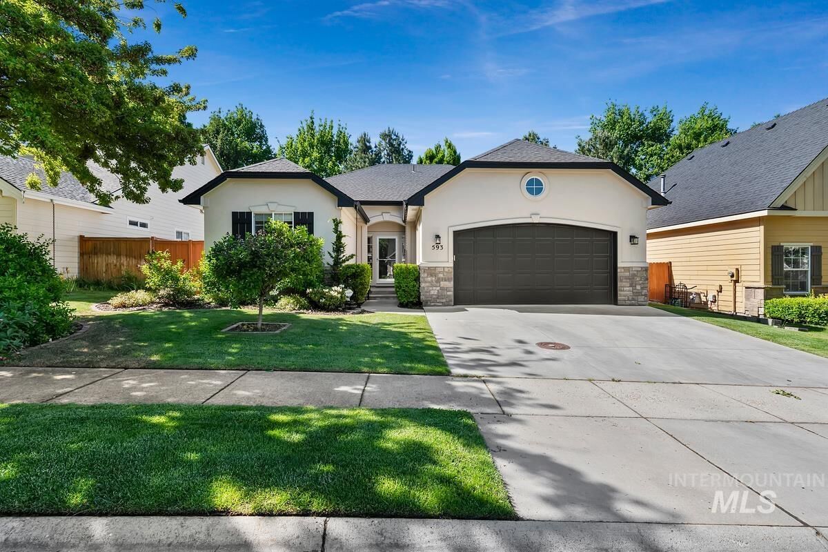 Property Photo: 593 E Whitney Ct ID 83616