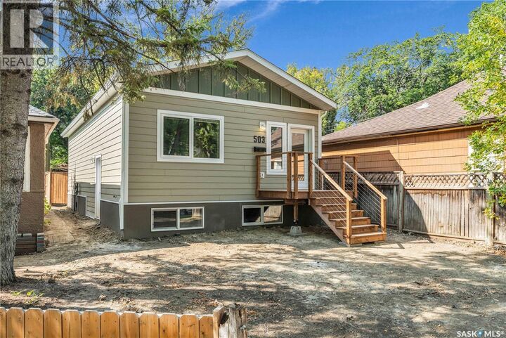 Property Photo: 1428 E Avenue N SK S7L 1G8