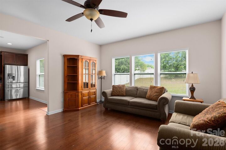 Property Photo:  427 Inlet Place Drive  NC 27127 