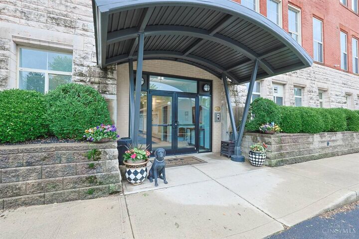 Property Photo:  2700 Ashland Avenue  OH 45206 