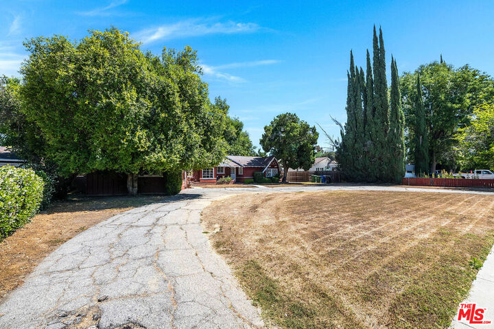 Property Photo: 22501 Victory Blvd CA 91307