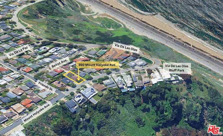 Property Photo: 350 N Mount Holyoke Ave CA 90272