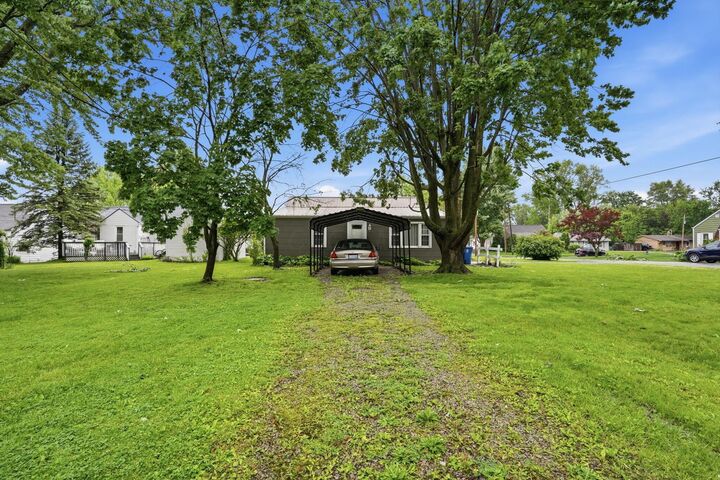 Property Photo:  750 W 9th Street  OH 43040 