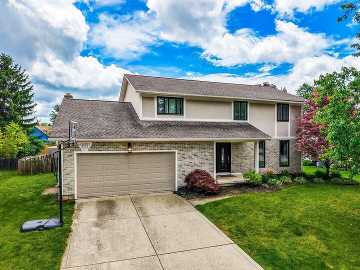 Property Photo:  2061 Stowbridge Road  OH 43016 