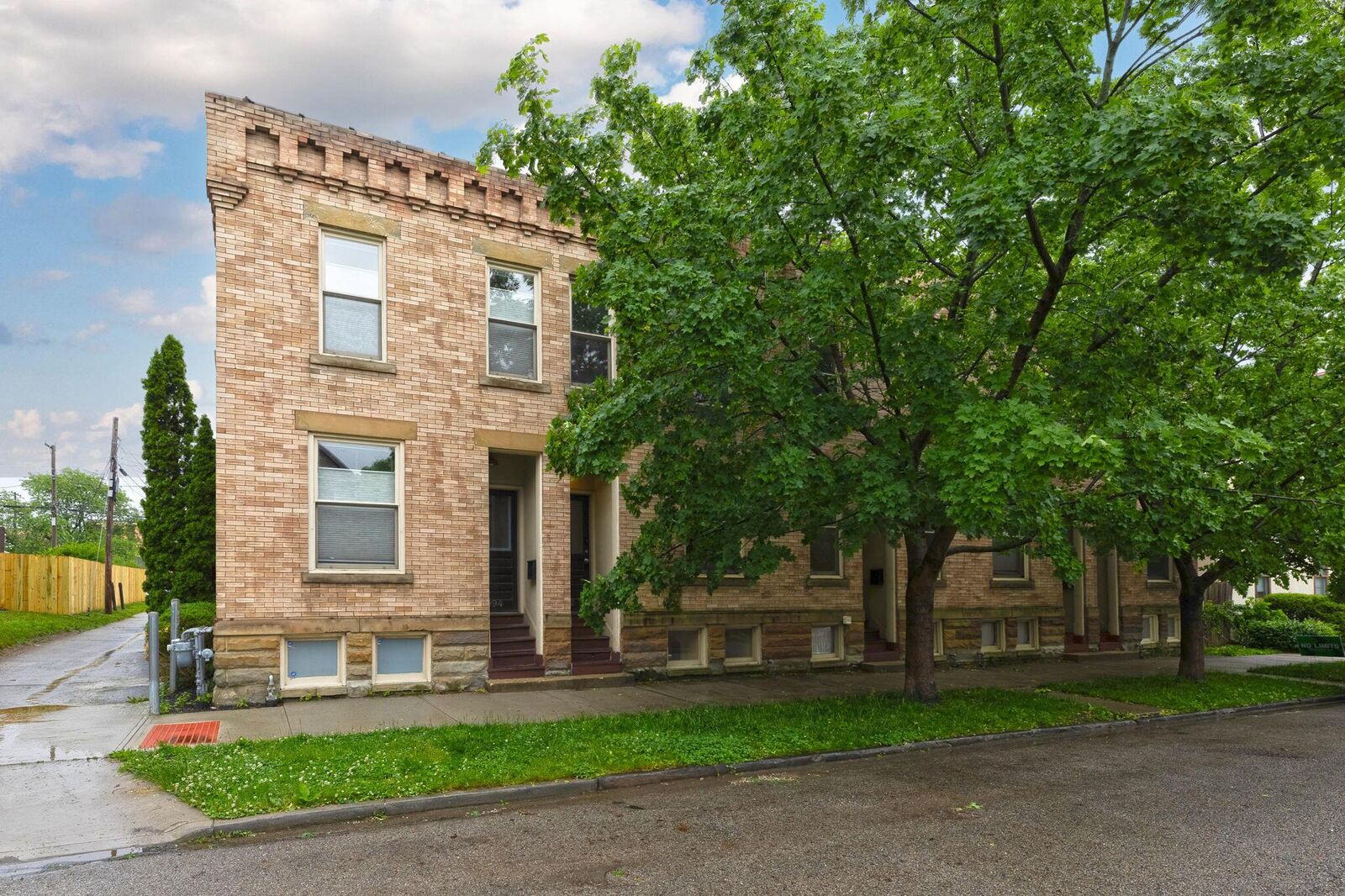 Property Photo:  1092 Highland Street  OH 43201 
