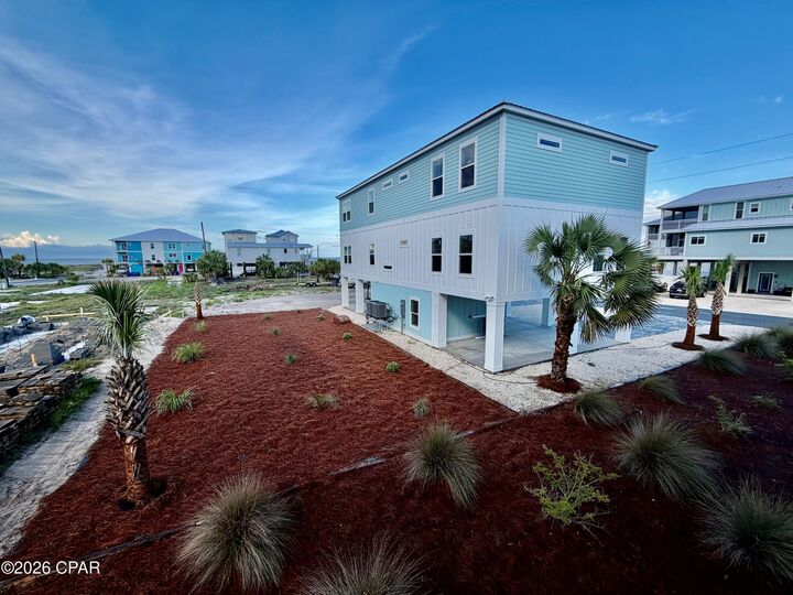 Property Photo:  107 Circle Drive  FL 32456 