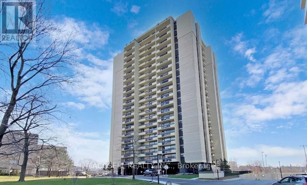 Property Photo: 1455 Lawrence Avenue West 1703 ON M6L 1B1