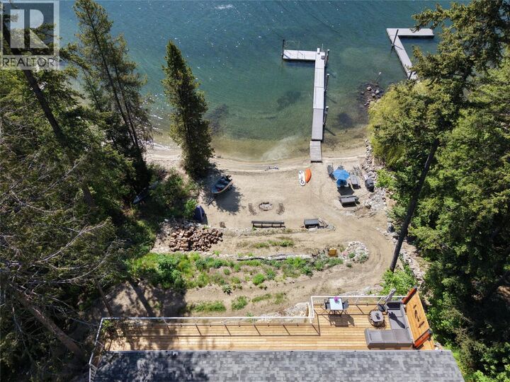 Property Photo: 5604 Highway 3A Highway BC V1L 6N7