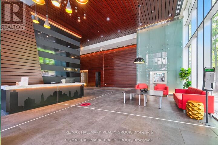 Property Photo: 179 Metcalfe Street 2104 ON K2P 1P7