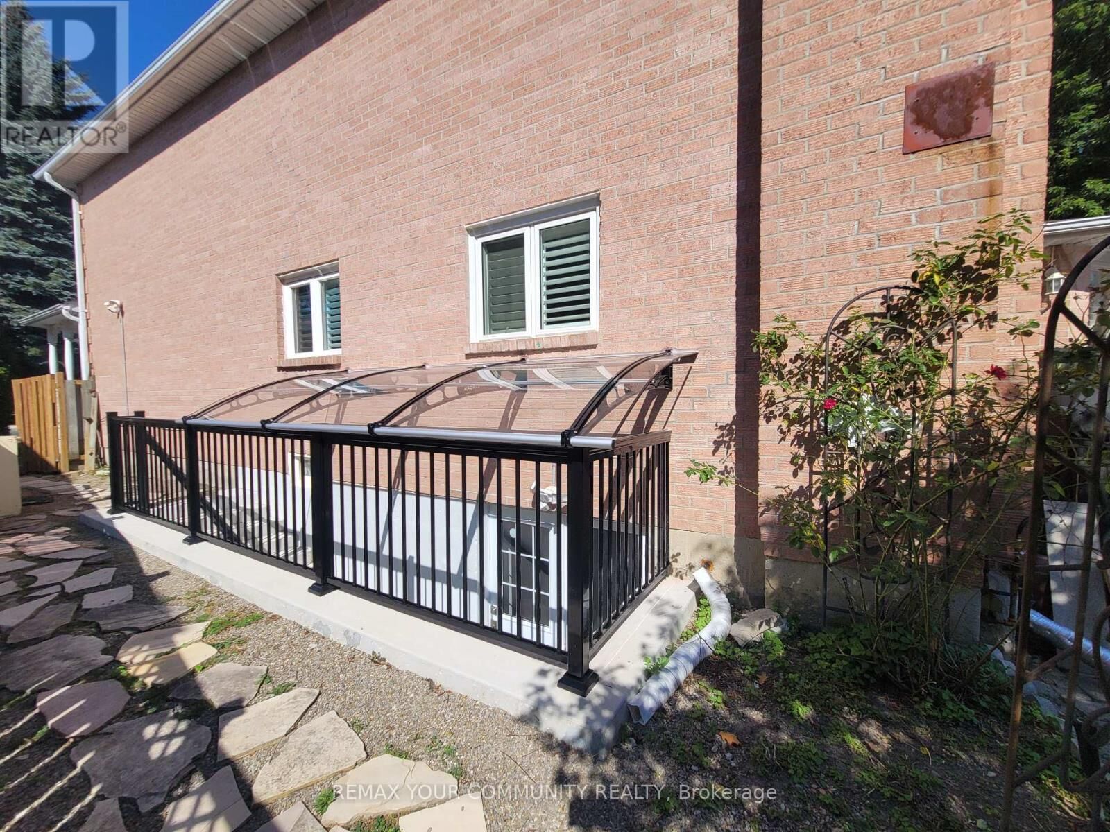 Property Photo:  226 Larkin Avenue Bsmt  ON L3P 4Z3 
