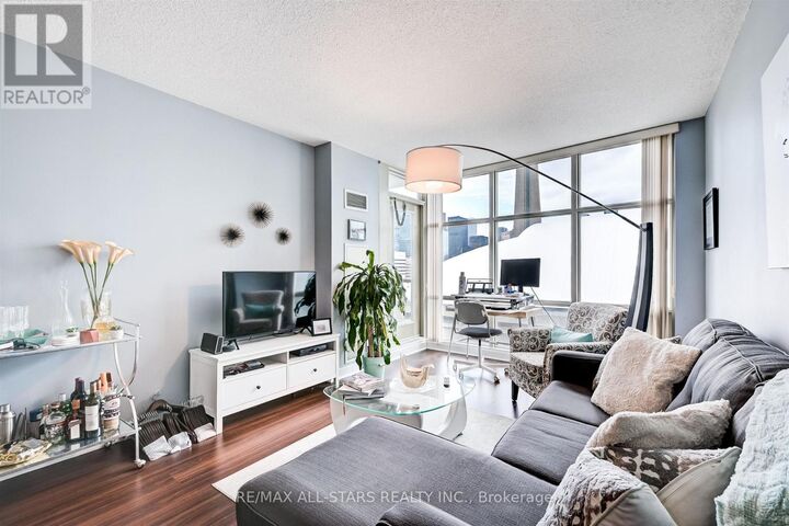 Property Photo:  10 Navy Wharf Court 2307  ON M5V 3V2 