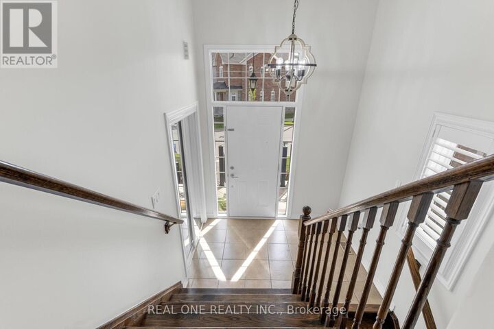 Property Photo:  556 Sanderson Crescent  ON L9T 8L9 