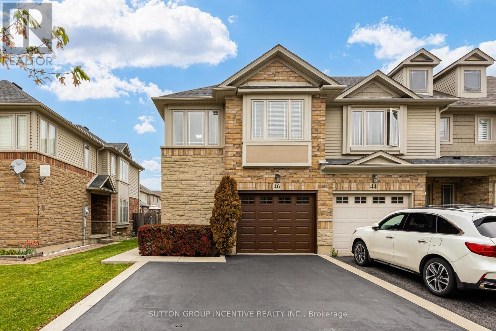 Property Photo:  46 Viking Drive  ON L0R 1C0 