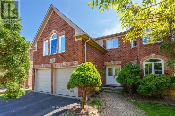 Property Photo:  2055 Blacksmith Lane  ON L6M 3A3 
