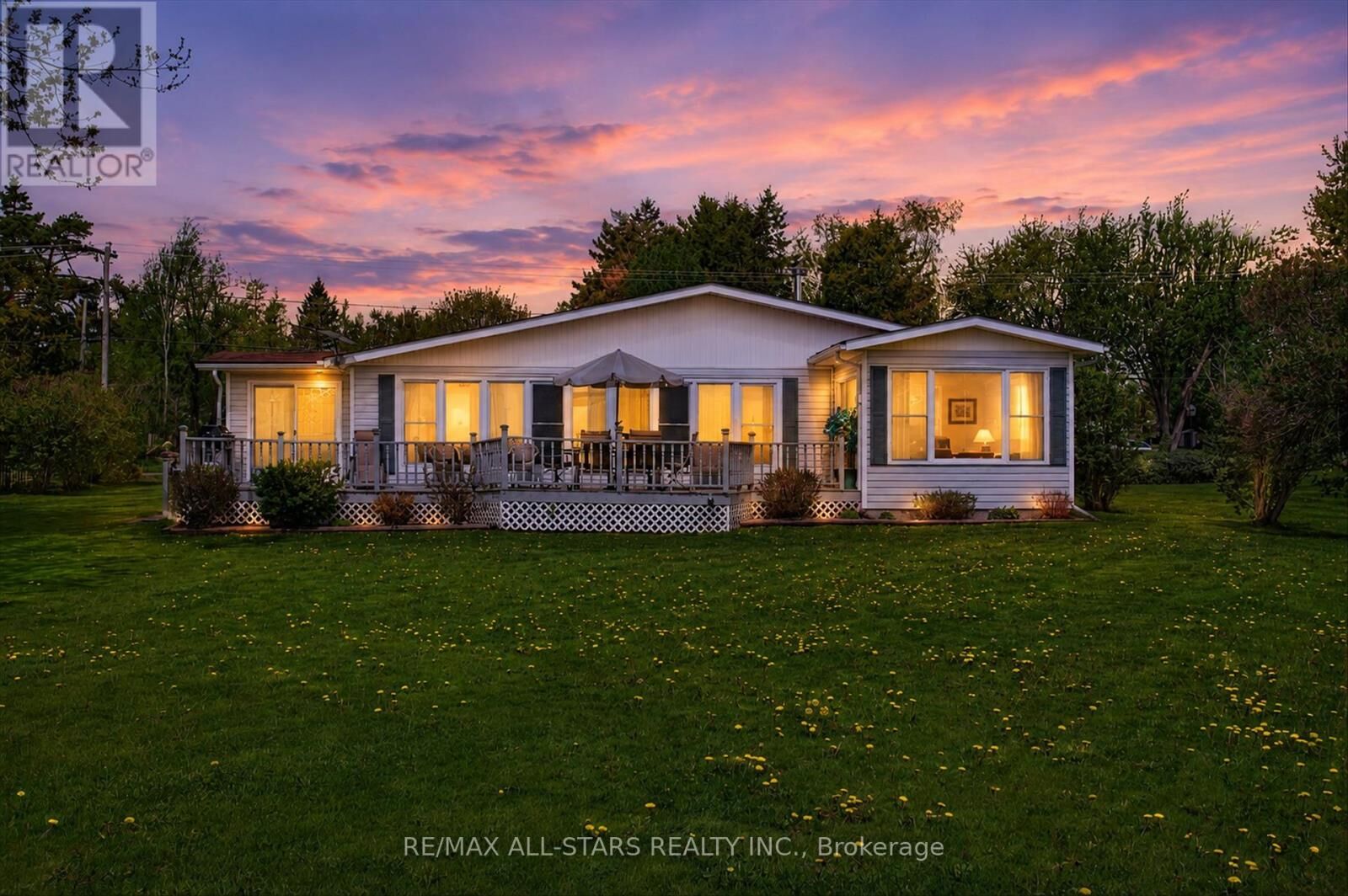 Property Photo:  132 Fenelon Drive  ON K0M 1G0 