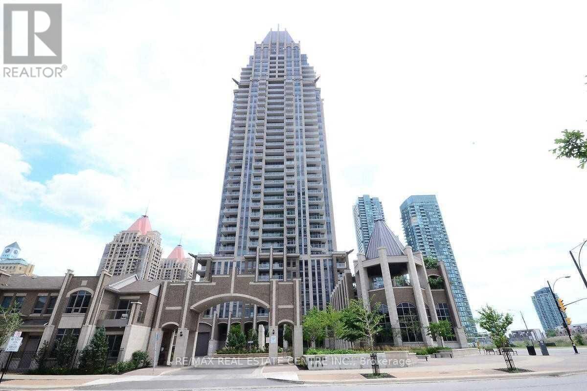 Property Photo:  388 Prince Of Wales Drive 3206  ON L5B 0A1 