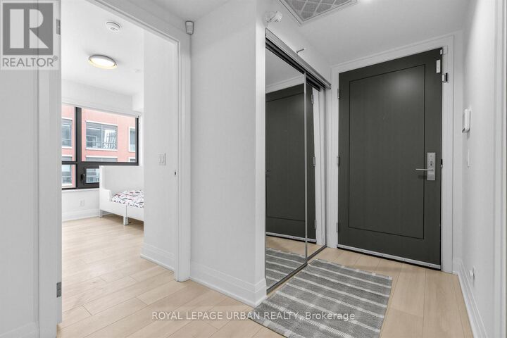Property Photo: 33 Frederick Todd Way 505 ON M1S 2K2