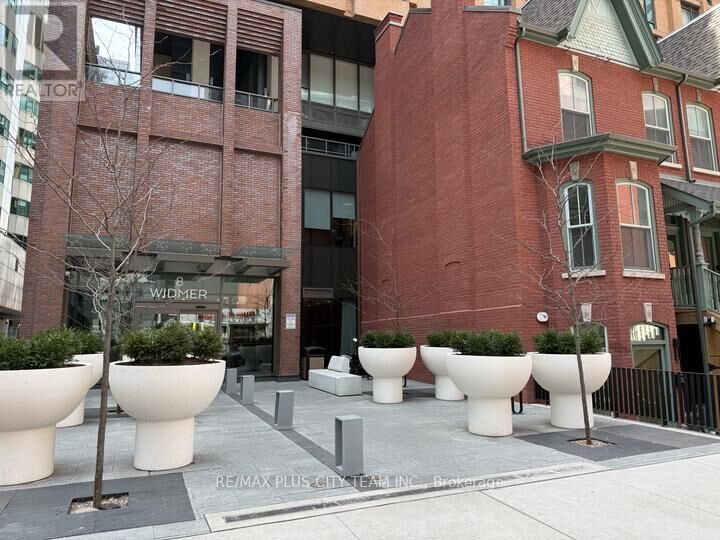 Property Photo: 8 Widmer Street 503 ON M5V 0W6