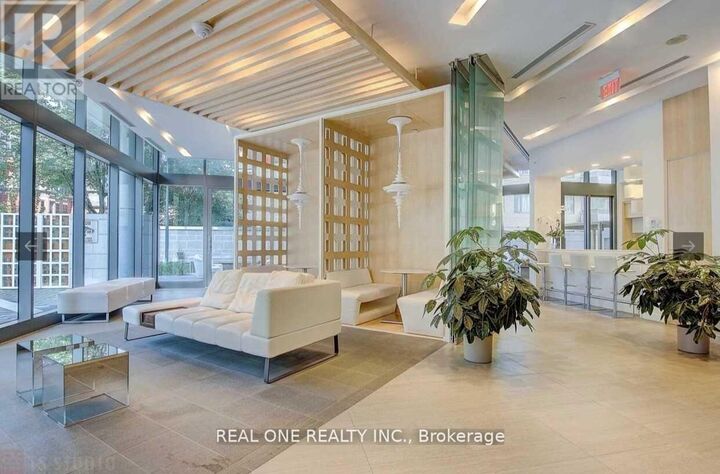Property Photo:  45 Charles Street East 4212  ON M4Y 0B8 