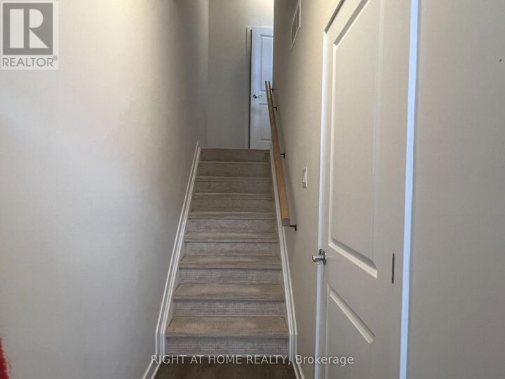 Property Photo:  102 Visor Pvt Private  ON K2V 0S6 