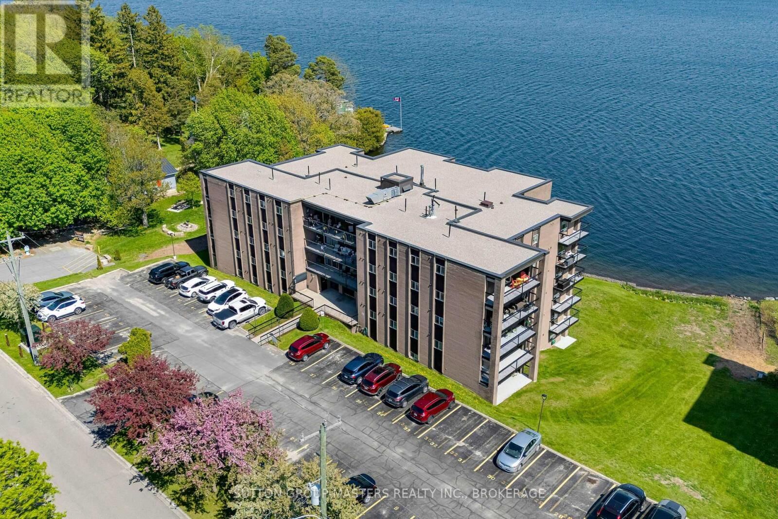 Property Photo:  610 William Street South Street 302  ON K7G 3A4 