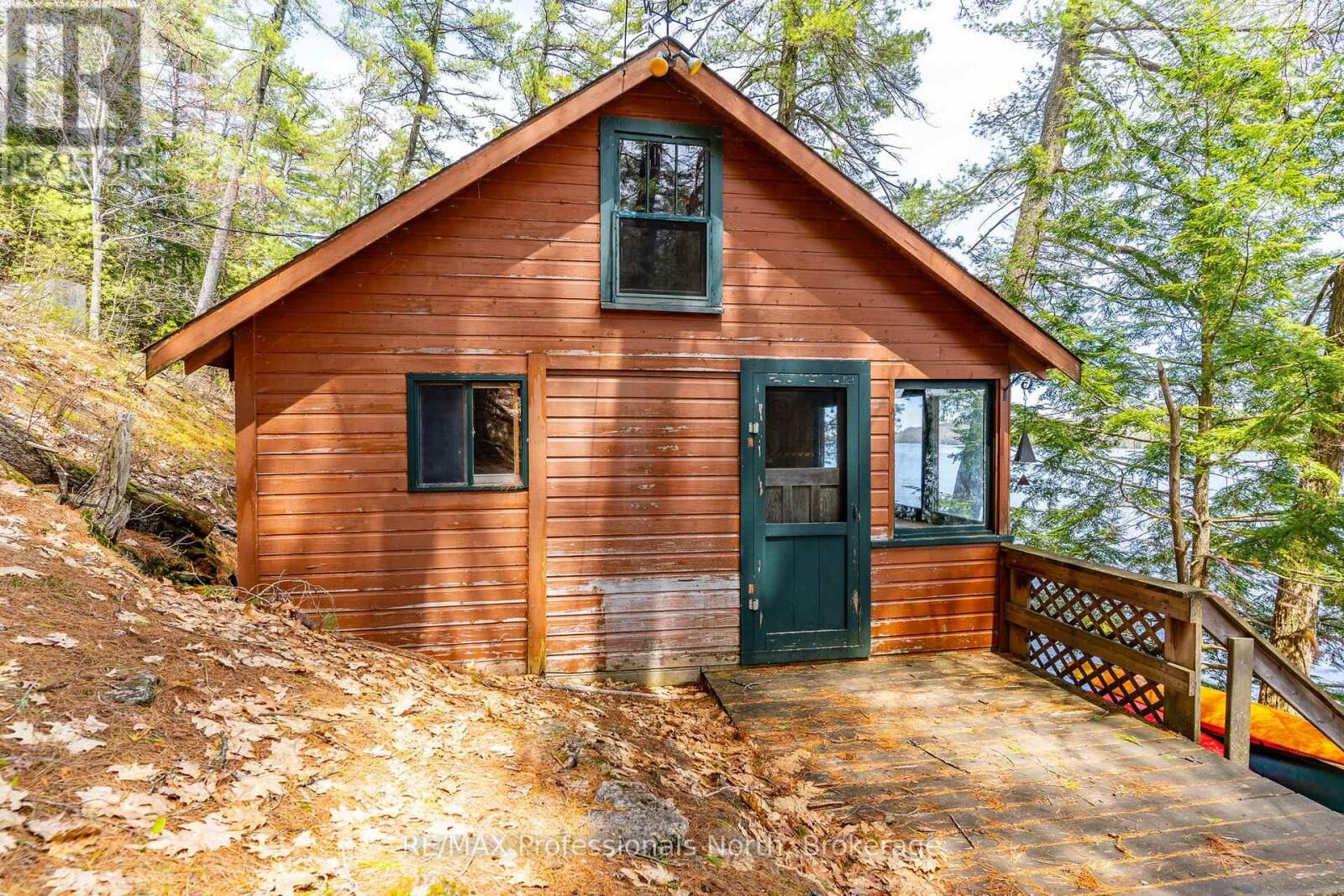 Property Photo:  10145 Little Hawk West Sho  ON K0M 1S0 